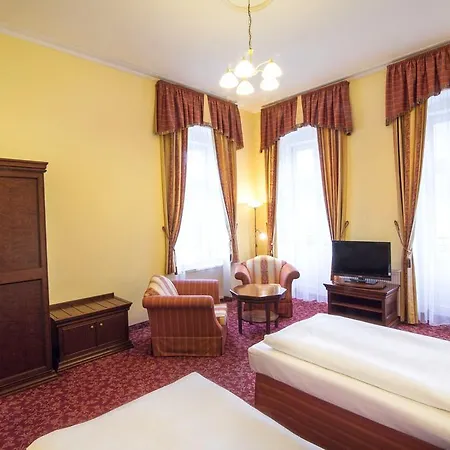 Ontario Hotel 3*